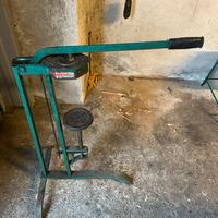 Tappatrice vintage Mondial