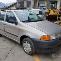 Ricambi Fiat Punto 1 serie 3 e 5 porte colori vari