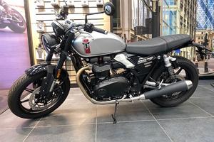 Triumph Speed Twin 900 alluminium silver