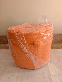 Pouf contenitore in ecopelliccia arancione 