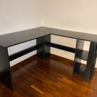 scrivania ad angolo