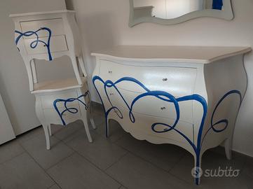 Comodini e comò in legno grezzo verniciati a mano