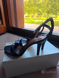 Sandali eleganti in vera pelle con strass Made in 