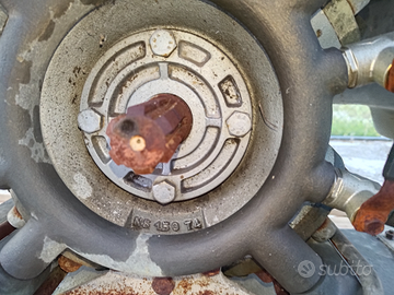 Serbatoio pompa cardano Trattore