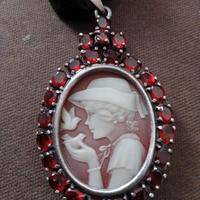 Medaglione da sera con cameo