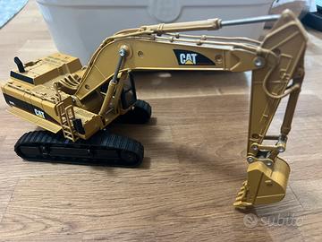 Modellini caterpillar