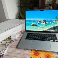 MacBook Air 15” M4 16GB/512GB Argento