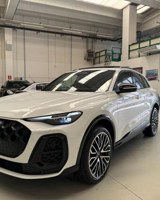 AUDI Q5 TDI 204CV mHEV+ S-Tronic Quattro S-Line