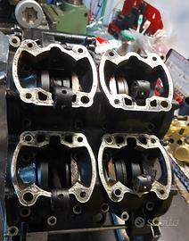 suzuki rg 500 ricambi motore altro forcellone