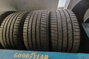 4 Pneumatici Bridgestone Turanza 245/40 R19