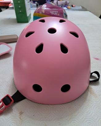 casco più ginocchiere e para gomiti 