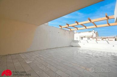Attico / Mansarda di 90 m² con 4 locali a Quartu S