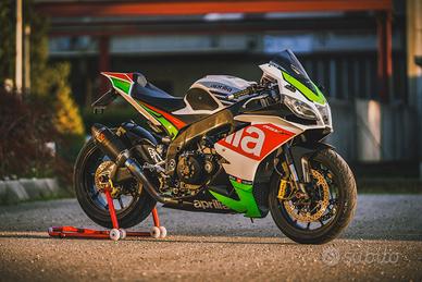 Aprilia rsv4 r