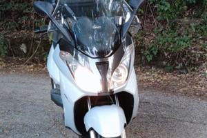 Aprilia Atlantic 500 sprint.