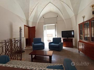 Casa d'epoca, indipendente, in centro storico