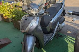 Sh 300i ABS