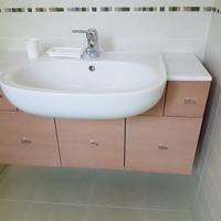 Mobile bagno Dolomite con rubinetto Zucchetti