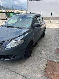 Lancia Ypsilon 1.2 69 CV 5P Elefantino (51 kw)