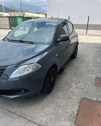 Lancia Ypsilon 1.2 69 CV 5P Elefantino (51 kw)