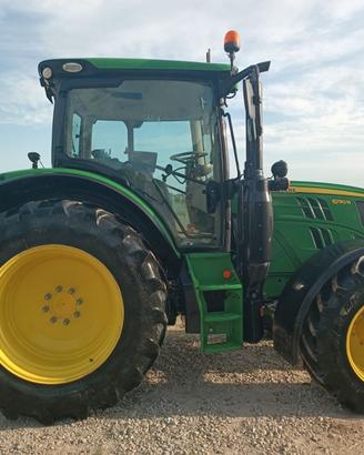 Trattore Agricolo John Deere 6130R