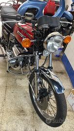 Suzuki GT 380 del 1974 moto d'epoca Targa Oro FMI