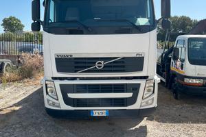Volvo FH500 6x2 ribaltabile con gru