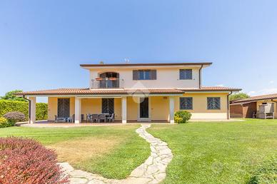 VILLA SINGOLA A COLLEFERRO