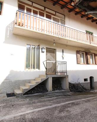 CASA SEMINDIPENDENTE A SAVOGNA
