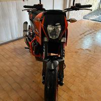 Ktm Duke 690