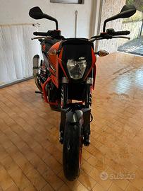 Ktm Duke 690