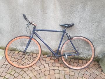 bici a scatto fisso