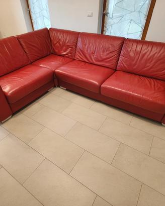 divano in vera pelle rosso