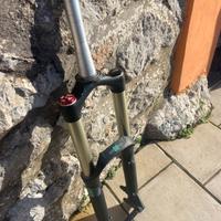 Forcella anteriore enduro/dh X-Fusion 180mm