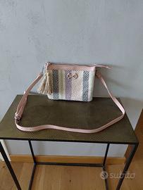 Pochette a tracolla Xti 