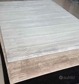 tappeto grigio grande 