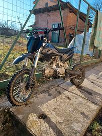 pit bike 125 pbs 20h all'attivo 