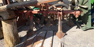 Rimorchio Sega circolare e altri attrezzi agricoli