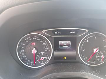 Mercedes B200