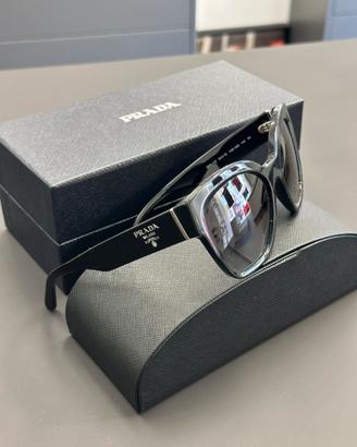 Occhiale da sole Prada nero da donna