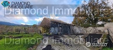 Terreno 10.000 mq con rustici a sant'alfio