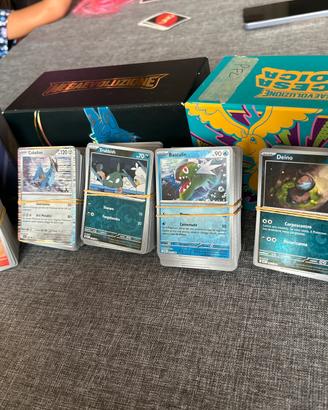 Lotto 500 carte Pokémon italiane originali nuove