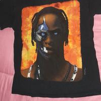 tshirt travis scott per sony usata un paio di volt