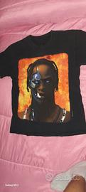 tshirt travis scott per sony usata un paio di volt