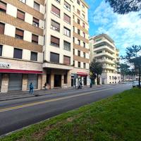 Trieste/Africano - Locale commerciale