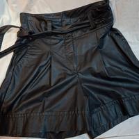 Gonna pantaloncino in finta pelle