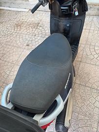 scooter aprilia sportcity 250