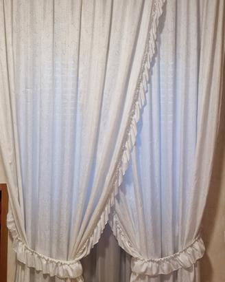 Tenda vintage elegante composta da tre teli