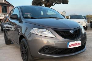 Lancia Ypsilon 1.0 FireFly 5P Hybrid Ecochic Silve
