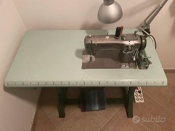 Macchina da cucire Refrey con tavolo professionale