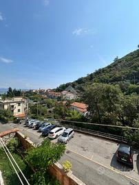 4 LOCALI A LA SPEZIA